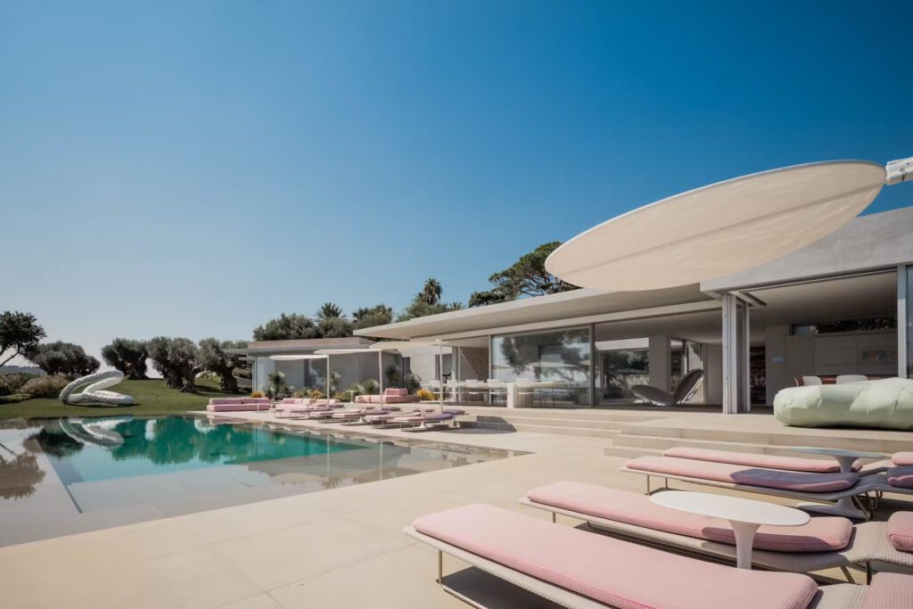 St Tropez Villa Marketing