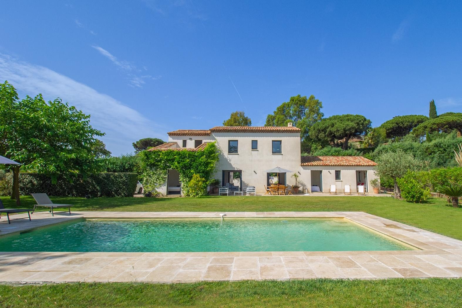 Villa Sainte Anne for Rent in Canoubiers - St. Tropez Villas